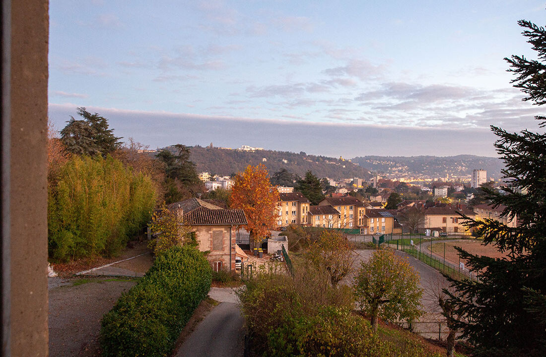 d5Mkrb_montee-bon-accueil